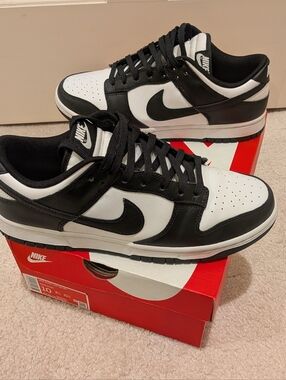 Nike "Panda" Dunk Lows size 10